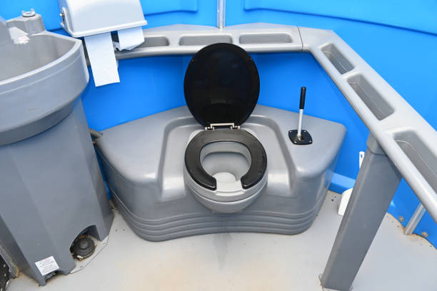 Portable Toilet Options We Offer in Iowa Colony, TX