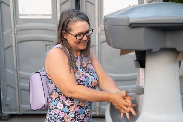 Portable Toilet Options We Offer in Iowa Colony, TX